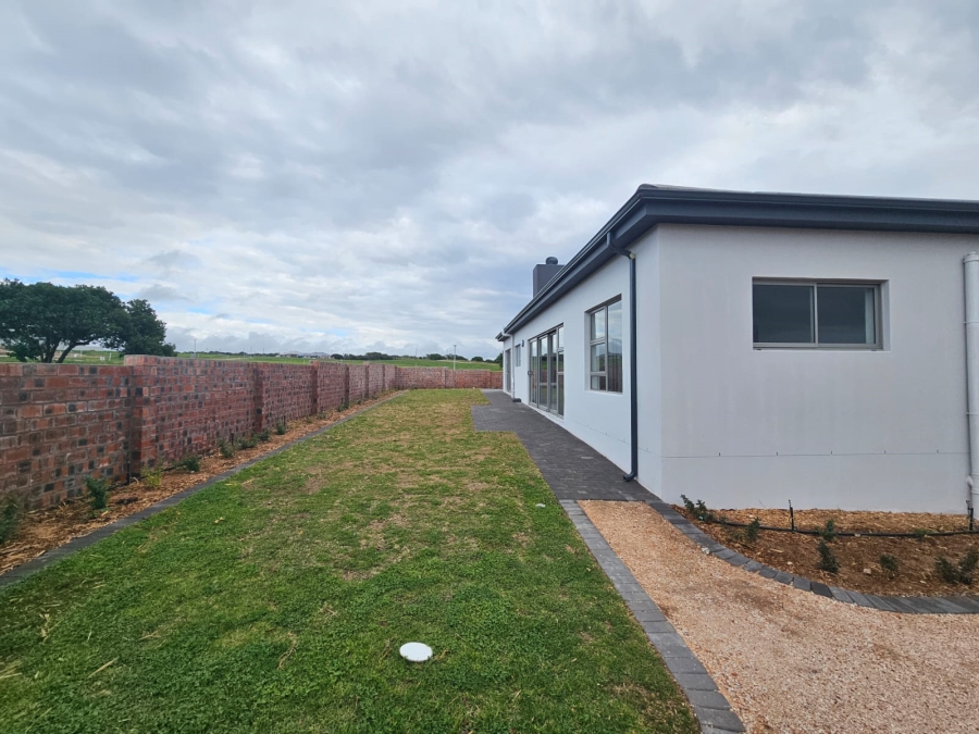 3 Bedroom Property for Sale in Stilbaai Wes Western Cape